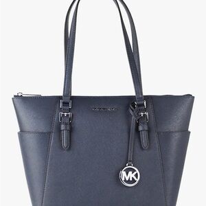 Micheal kors purse